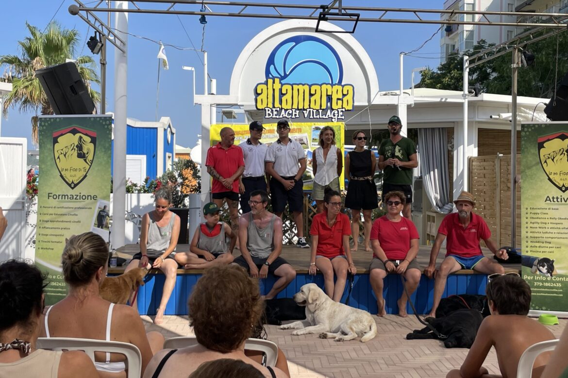 &ldquo;Safe dog beach&rdquo;: all&rsquo;Altamarea Beach Village, 4 incontri per vivere il mare in sicurezza con il proprio cane